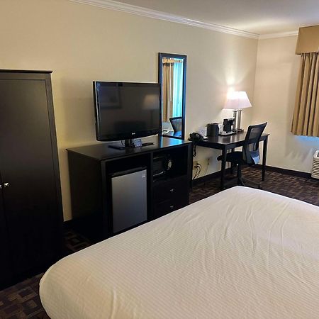 Best Western Plus Inn Of Хейуорд Экстерьер фото