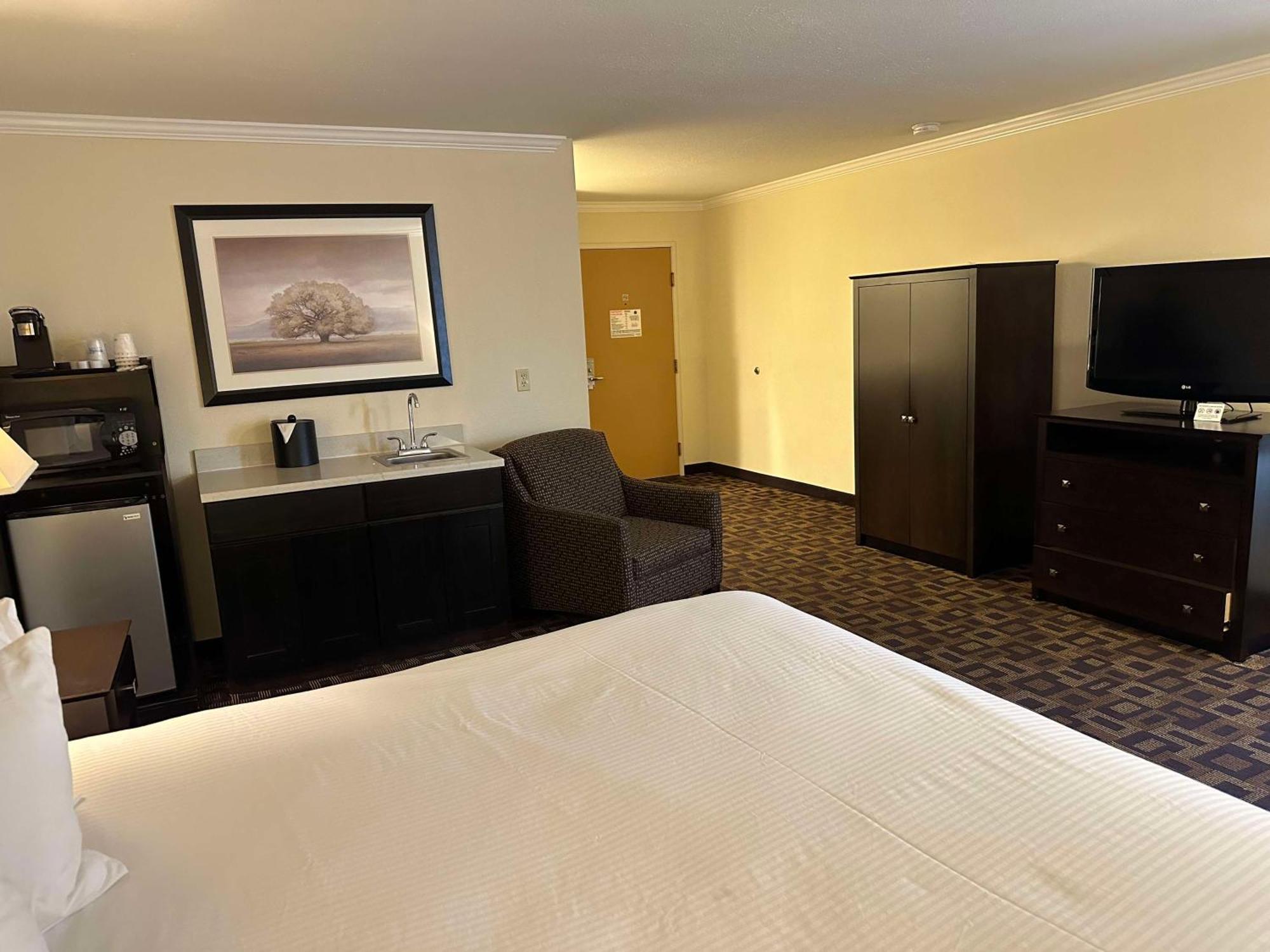 Best Western Plus Inn Of Хейуорд Экстерьер фото