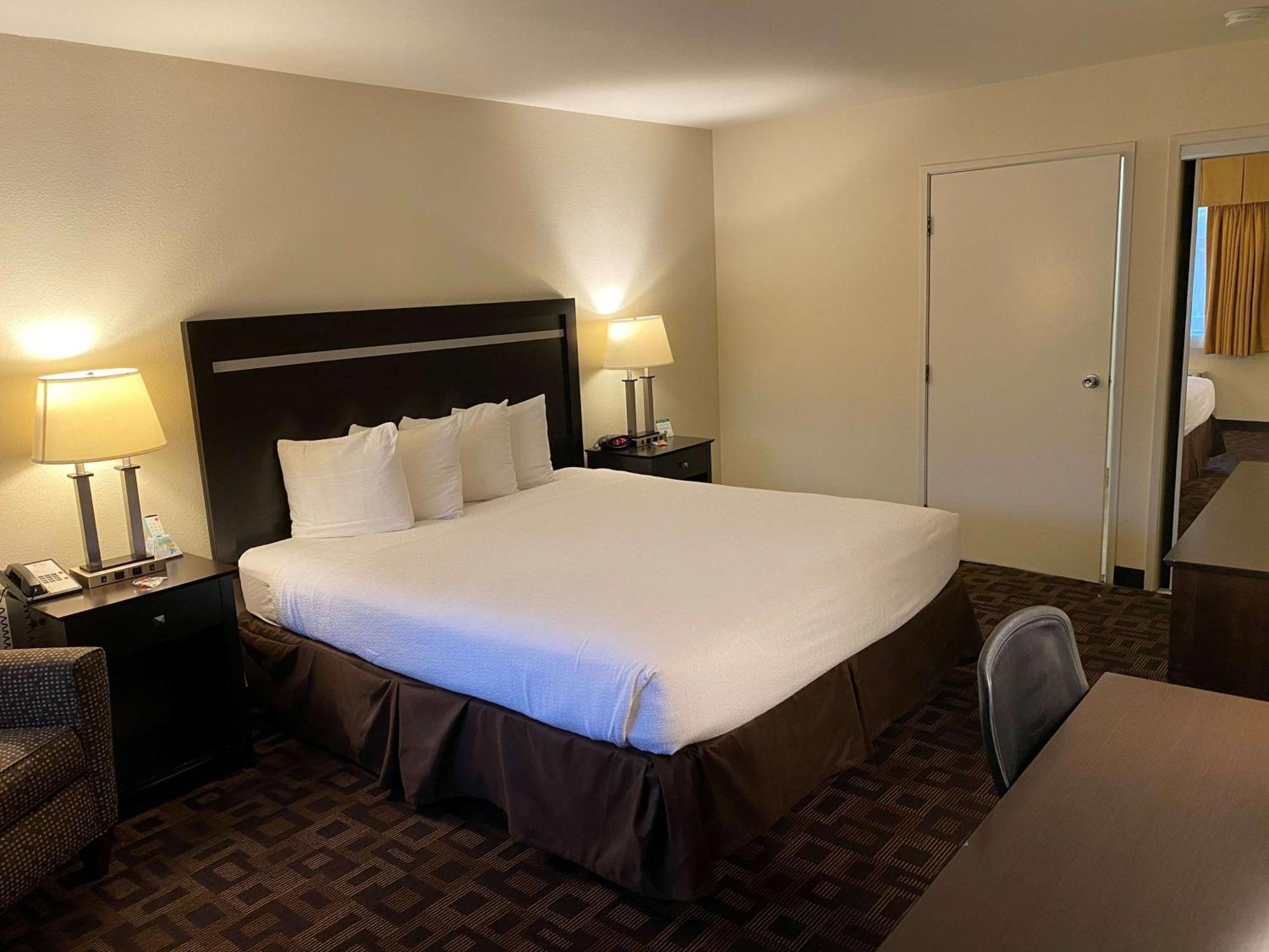 Best Western Plus Inn Of Хейуорд Экстерьер фото