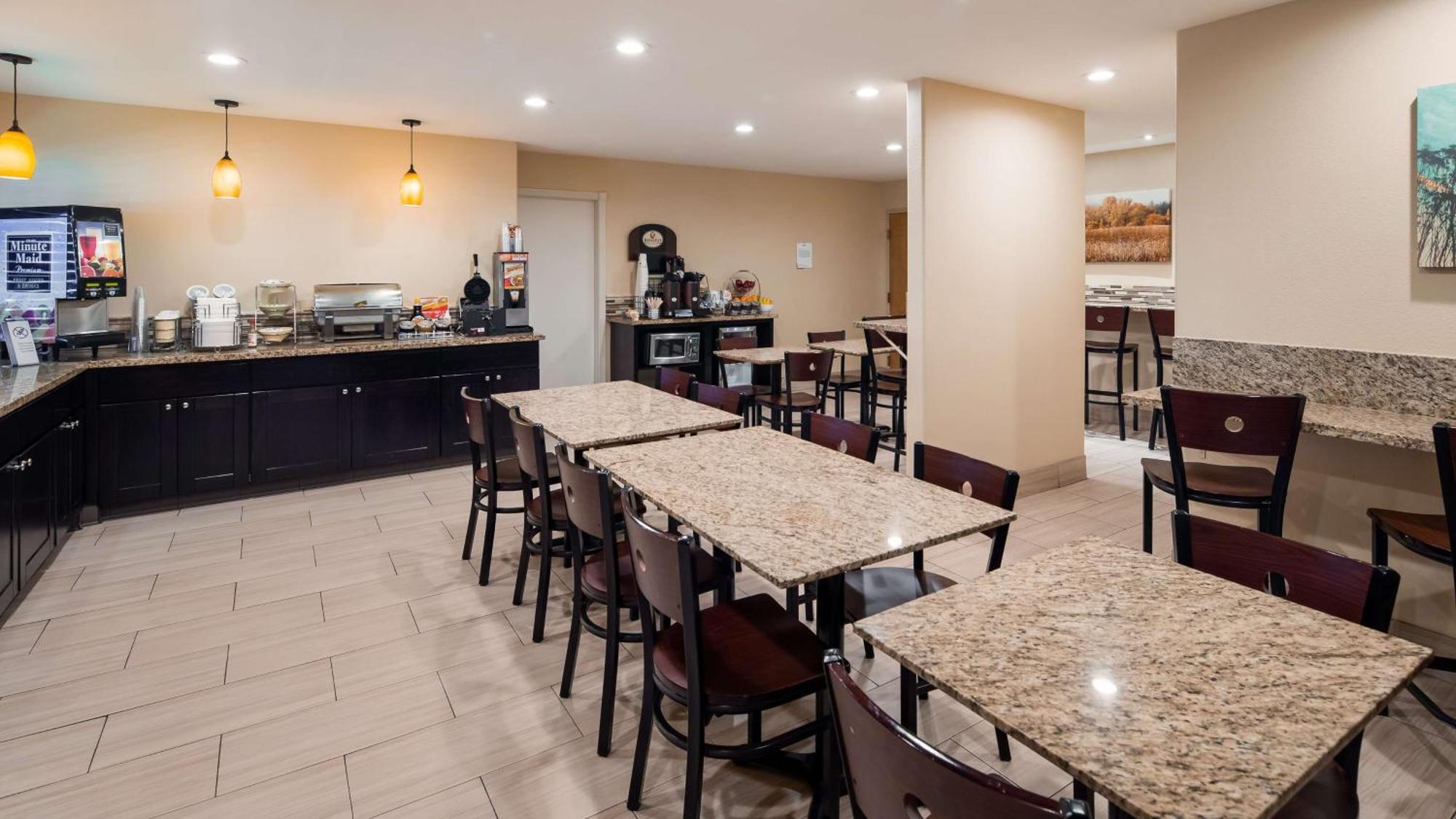 Best Western Plus Inn Of Хейуорд Экстерьер фото