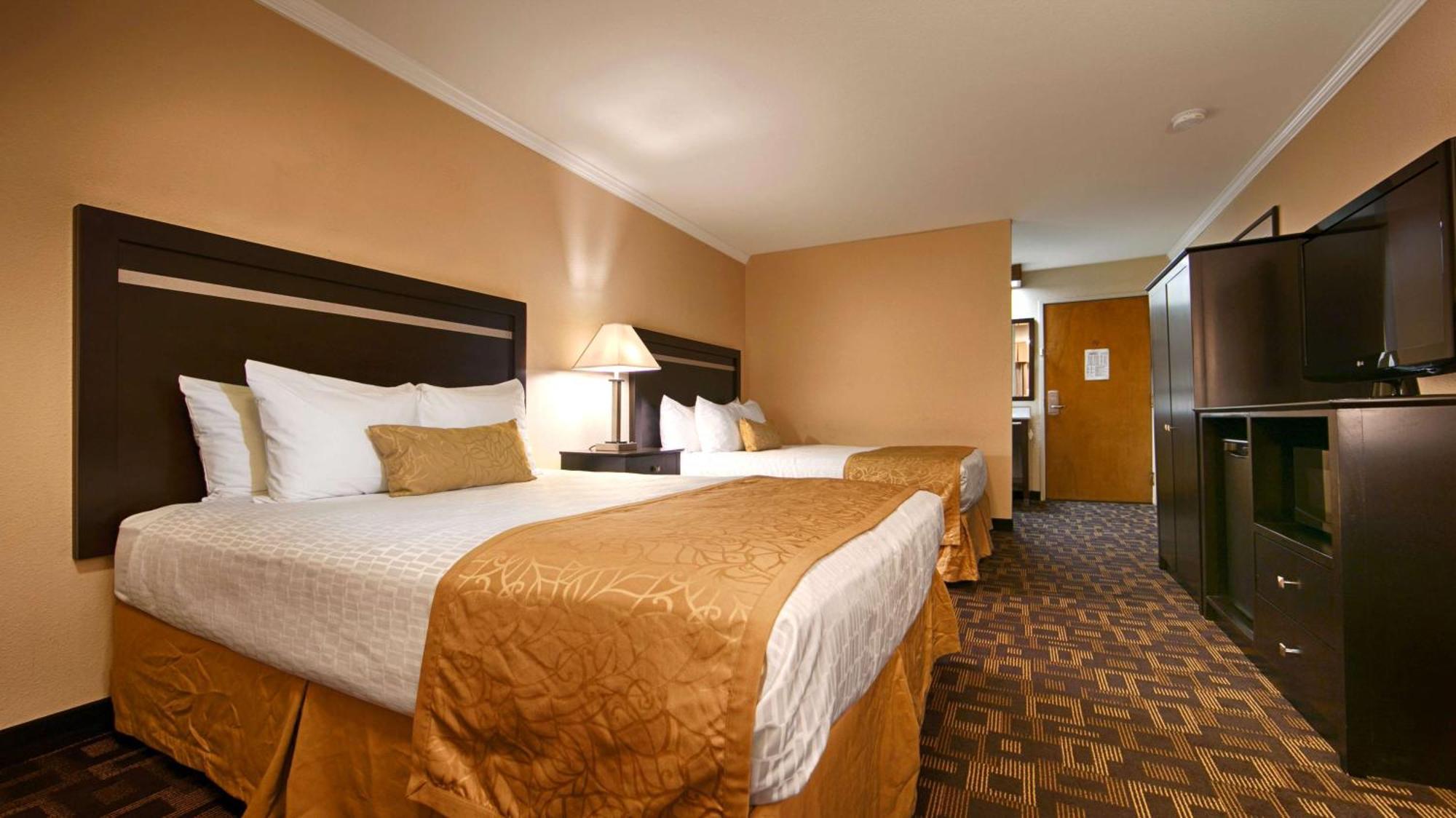 Best Western Plus Inn Of Хейуорд Экстерьер фото